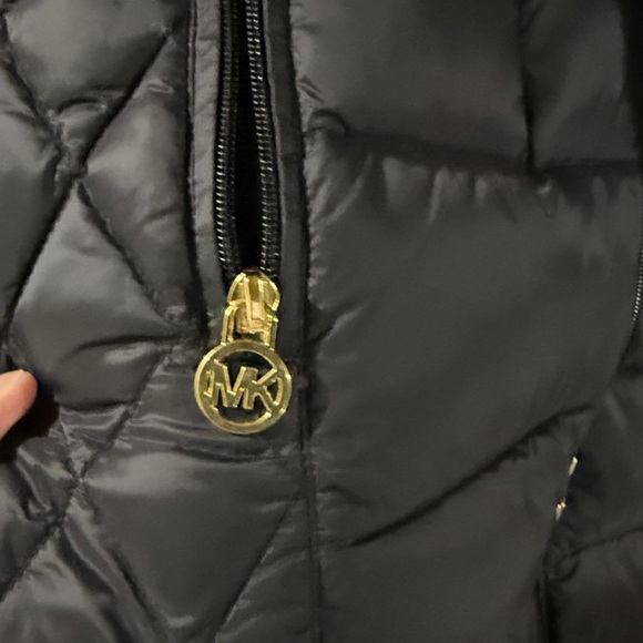 Michael Kors NWOT three-quarter puffer jacket with storage bag black size large - Picture 7 of 9